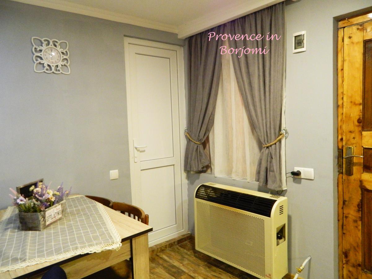 Nikas Guest House Borjomi Exterior foto